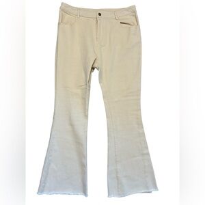 Sadie & Sage Women's Cream Flared Jeans - Classic High-Rise Style NWT